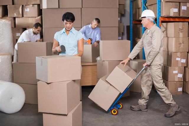 装卸搬运行业 现代物流的基石与专业服务